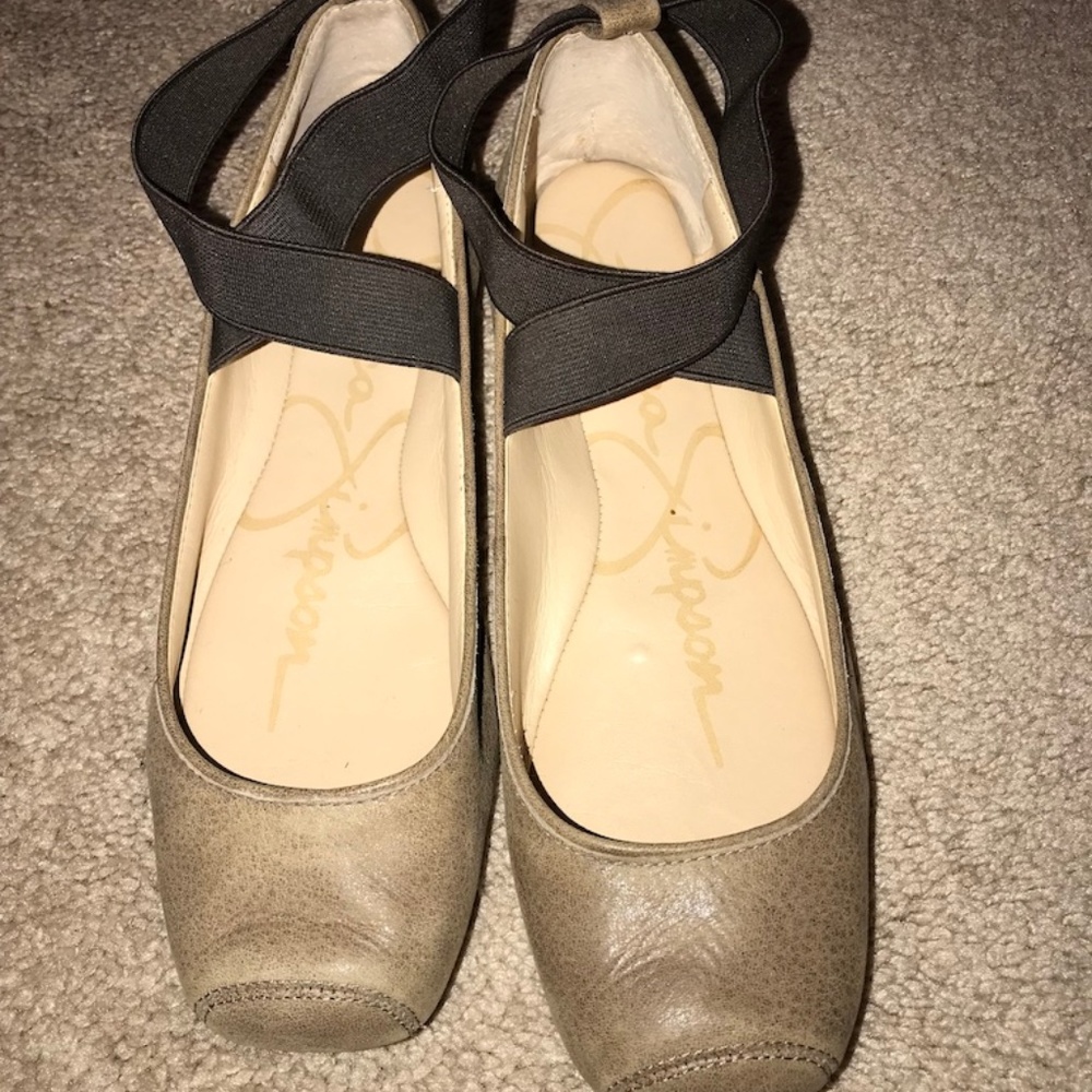 Brown ballet flats